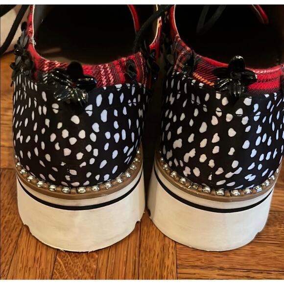 Betsey Johnson gold and red funky loafers - Picture 5 of 10